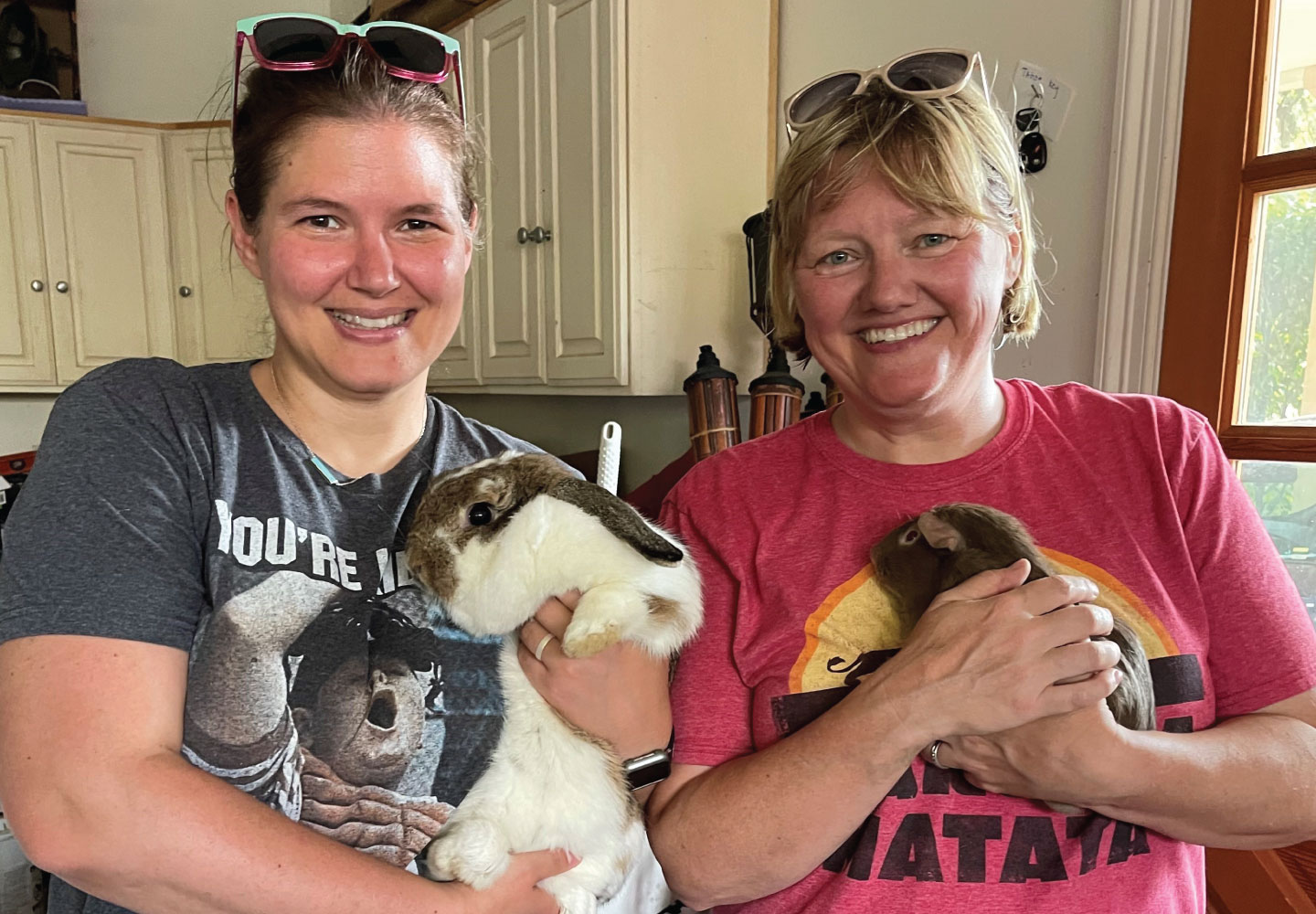 Umpqua associates volunteering with animals